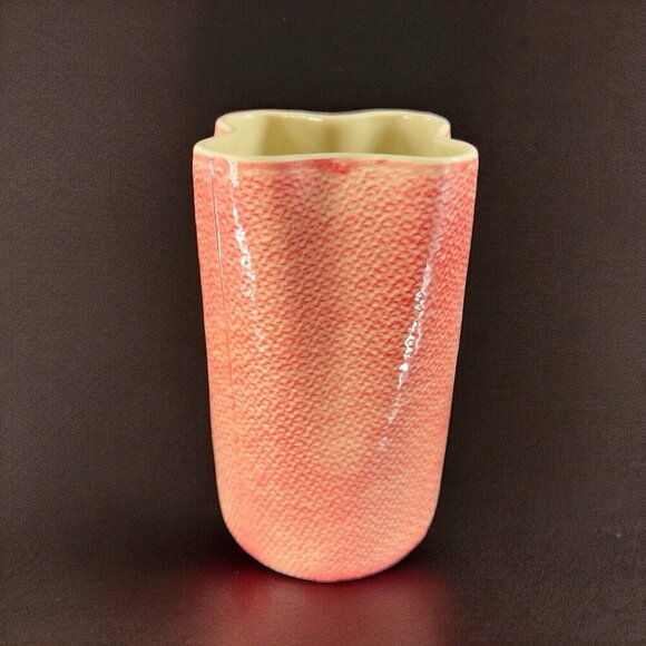 Shawnee USA Pottery Coral Pink Burlap Pinched Vase Tall Pottery Vessel Vase Vtg - Picture 4 of 16
